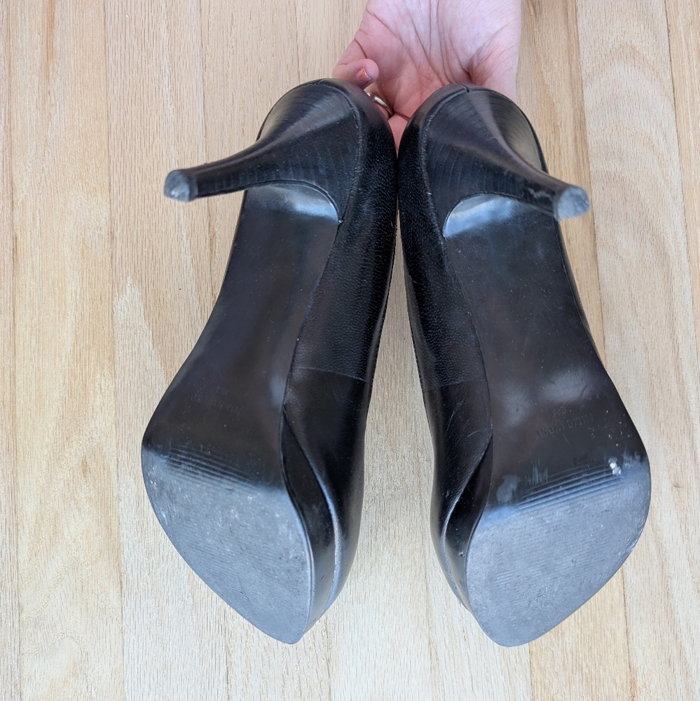 Nine West Classic Platform Stilleto Black Leather Heels (Size 8) - Picture 10 of 16